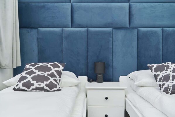 1 chambre, fer et planche à repasser, Wi-Fi, literie fournie