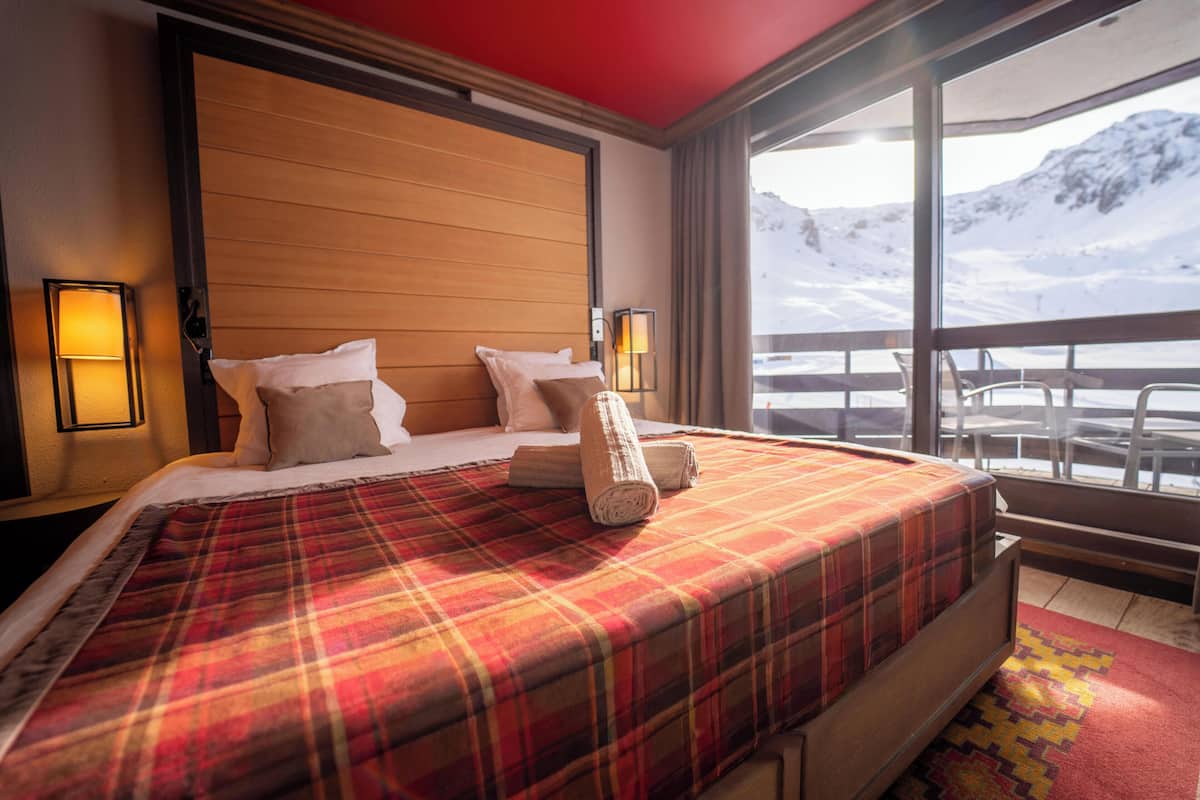 In-room safe, desk, free WiFi, bed sheets