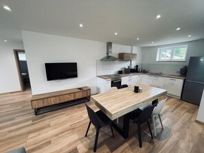 Fridge, microwave, oven, dishwasher