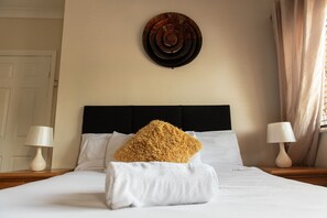 Nhà | 4 phòng ngủ, bàn ủi/dụng cụ ủi quần áo 