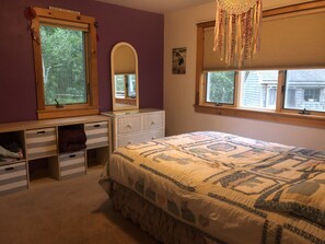 4 bedrooms, WiFi, bed sheets