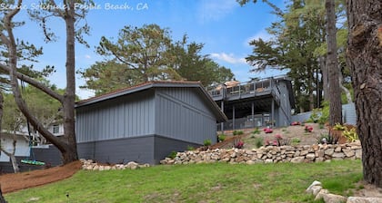 Scenic Solitude: Gorgeous Remodeled 3 Bedroom 2 and a Half Baths Panoramic Views