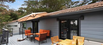 Scenic Solitude: Gorgeous Remodeled 3 Bedroom 2 and a Half Baths Panoramic Views