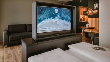 Apartment Flamengo, Balcony | Allergitestet sengetøy, safe på rommet og skrivebord