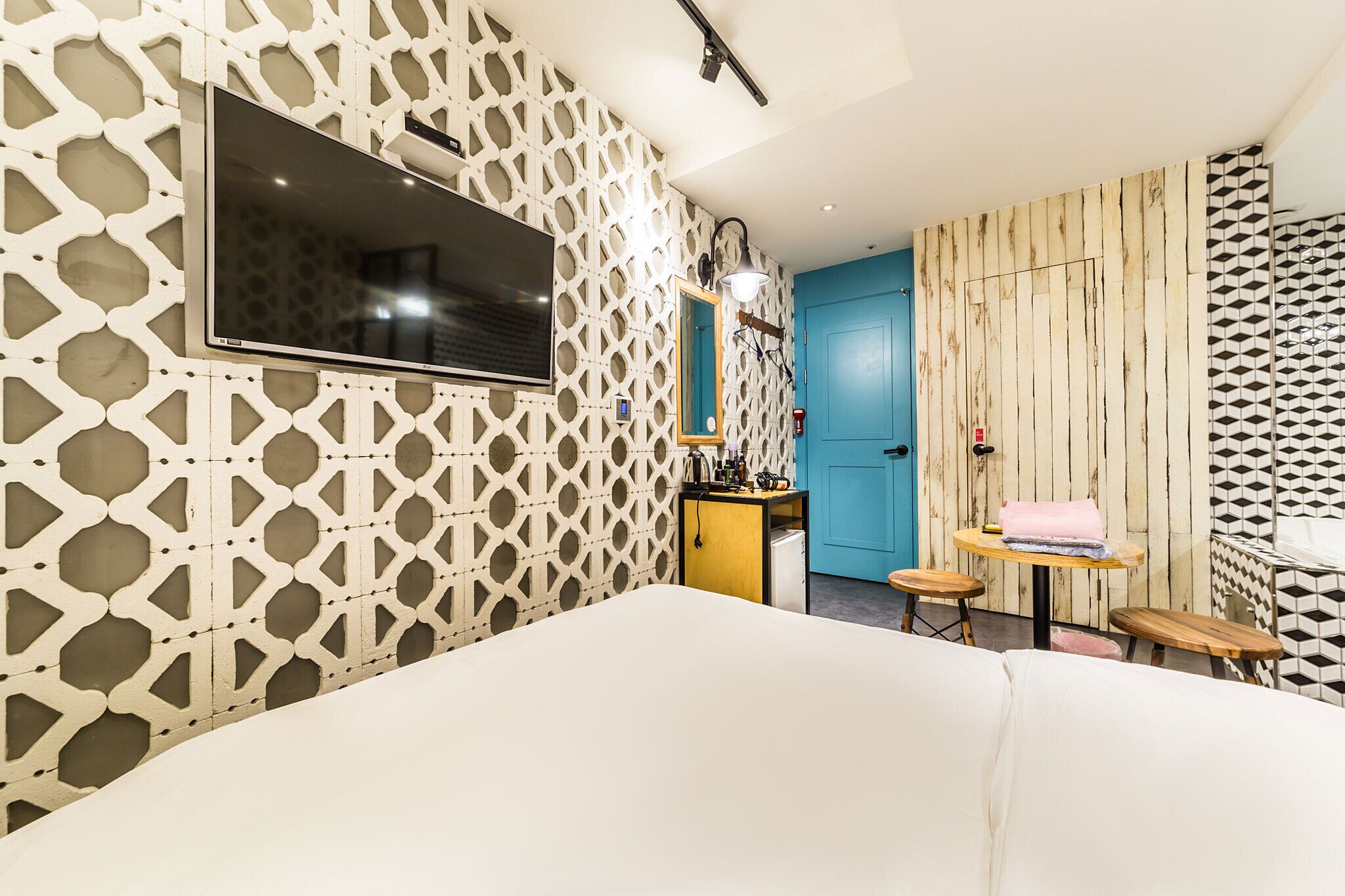 Premium Room | Free WiFi, bed sheets