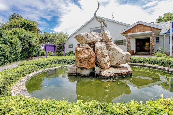 Vista frontal de la propiedad