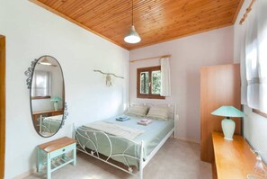 Huis, meerdere bedden | 2 slaapkamers, een strijkplank/strijkijzer, gratis wifi, beddengoed