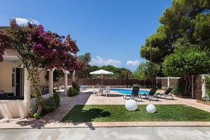 Utomhuspool