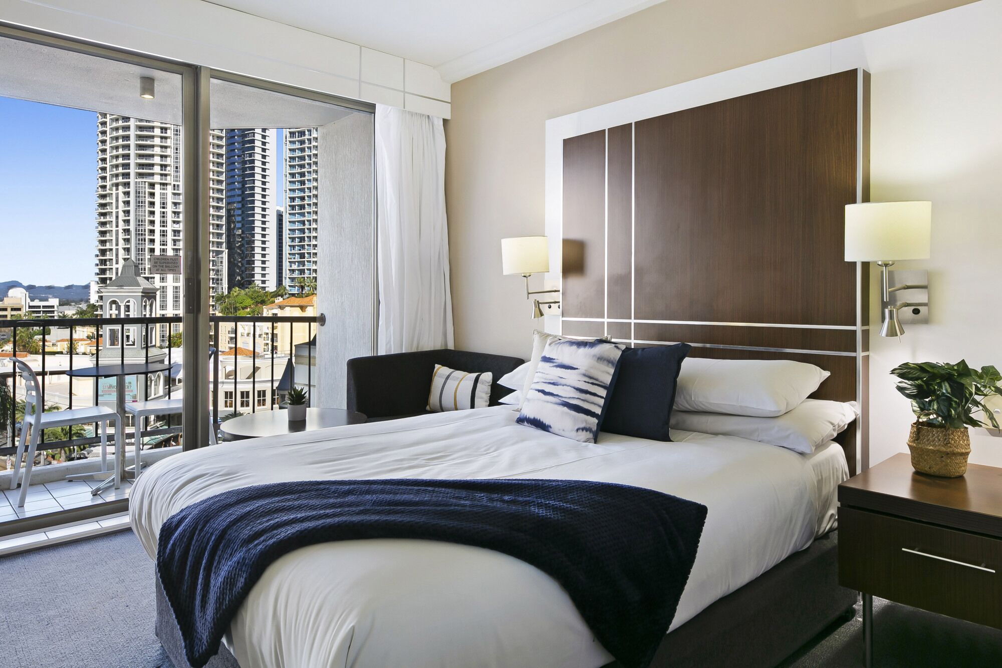 Hotel-style Apartment, Distance to Cali Beach Club