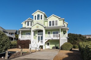 Exterior - 5 O'Clock Somewhere: Close to Beach, Dog-Friendly, Hot Tub & Pool (Duck)