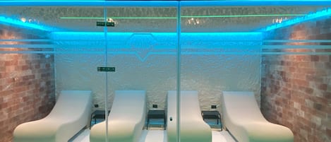 サウナ、スチームサウナ、ホットストーンマッサージ、スウェーデン式マッサージ、マッサージ
