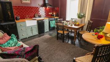 Cottage | 1 bedroom, individually decorated, individually furnished, free WiFi