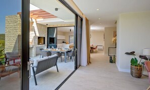 Outdoor dining - Luxury Seafront Villa Raquel Solta with Pool, Gym (Necujam)