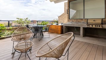 Tempat makan outdoor