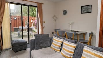 Cottage | Living area