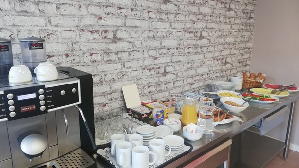 Breakfast area - Hostal Colibri (Calella)