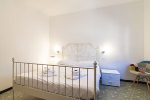 2 sovrum, strykjärn/strykbräda, wi-fi och sängkläder