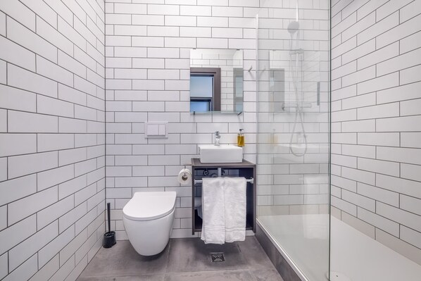 Chambre Double Standard, salle de bains privée | Salle de bain