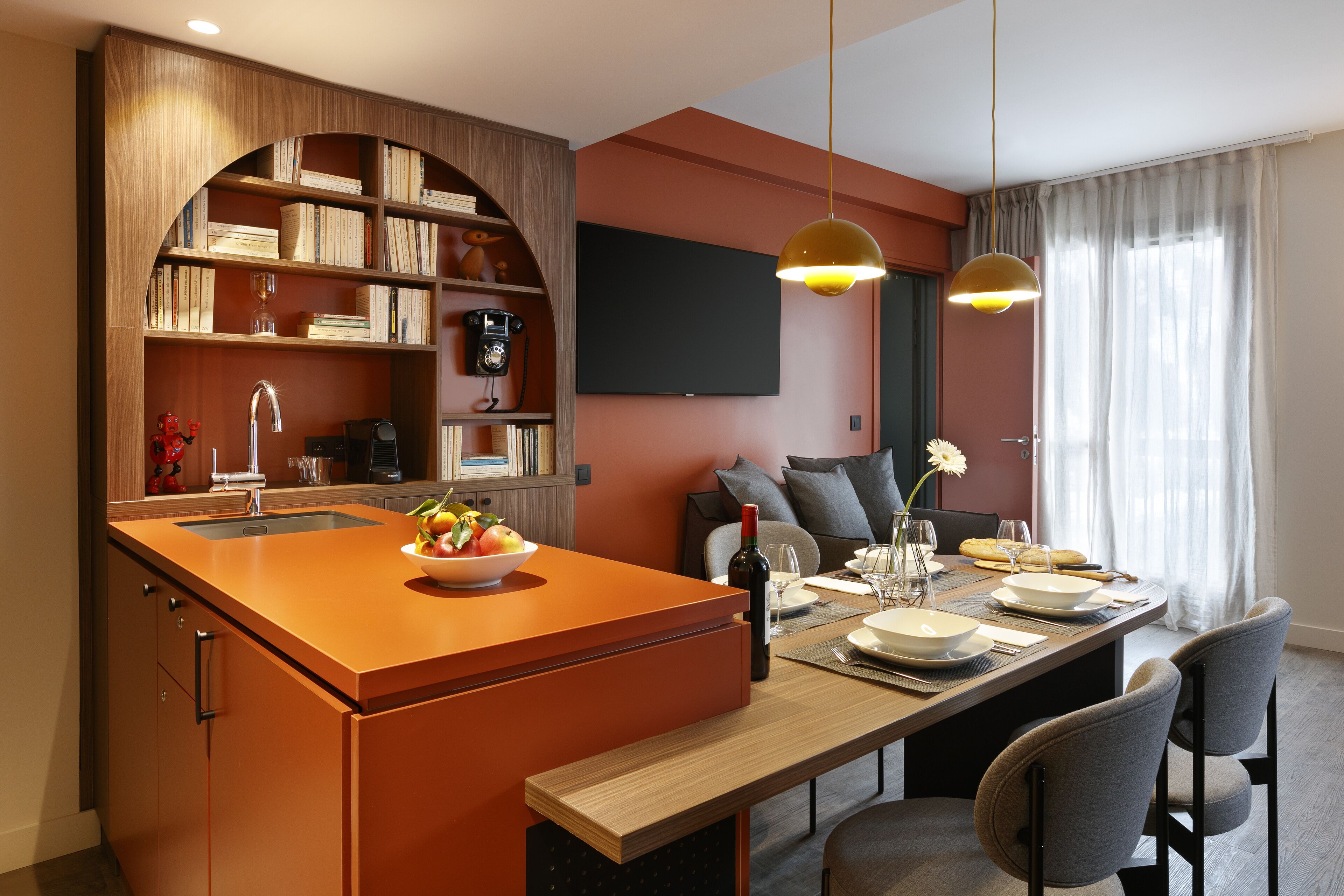 Refrigerador, horno, placa de cocina, lavavajillas