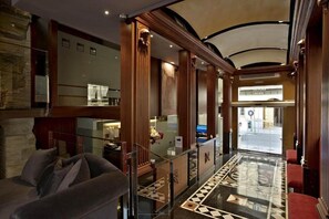 Lobby - Hotel Sancho Abarca (Huesca)