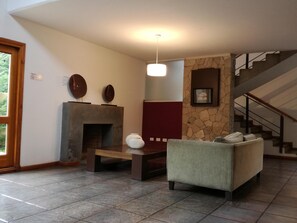 Lobby - Hostería ACA al Sur (Villa La Angostura)