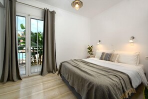 Soundproofing, iron/ironing board - Aquarius Pool Aparthotel (Corfu)