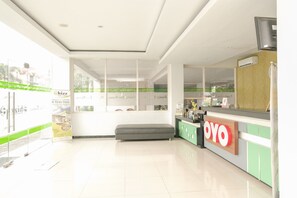 Lobby - Ebizz Hotel Jember (Jember)