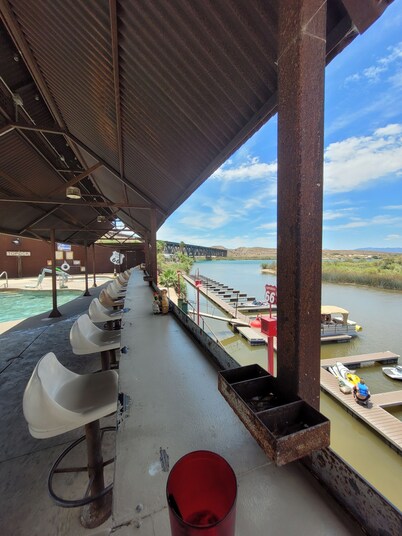 Perfect for families with friends, Pool