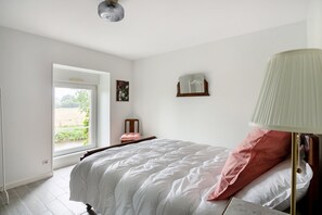 4 bedrooms, iron/ironing board, free WiFi, bed sheets - Le Clos Saint-Pierre - Piscine privée (Poilley)