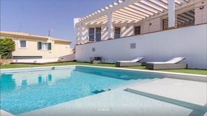 Piscine extérieure