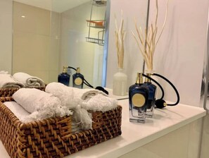 Bathroom - Stylish apartment in the heart of London (London)