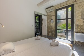 1 soverom, strykejern/-brett, wi-fi (inkludert) og sengetøy