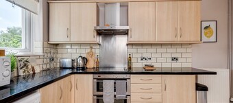 The Oxford Abode - 3-Bedroom House - large garden