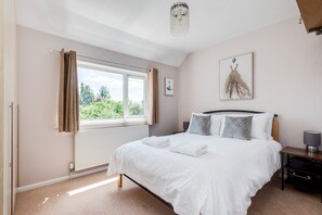 3 bedrooms, iron/ironing board, free WiFi, bed sheets