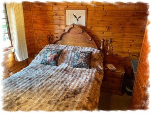 2 bedrooms, iron/ironing board, free WiFi, bed sheets - Blelham Tarn (Rustic yet modern cabin in tranquil woodland with own EV charger) (Ambleside)