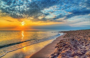 Beach nearby - Sunny Beachside Retreat: Cozy 2 bed Townhouse! (Indialantic)