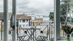 Interior - Plum Guide - Ferry Heights (Poole)
