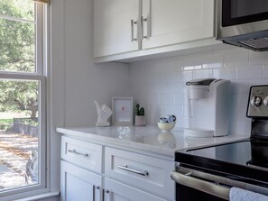 Microwave, dishwasher