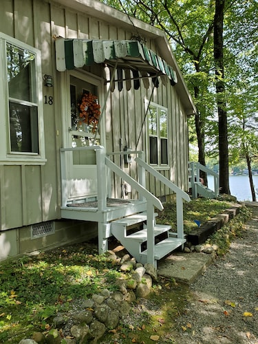 Cottage - near Lake George & Saratoga & Adirondacks