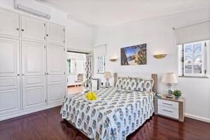 4 camere, ferro/asse da stiro, Wi-Fi gratuito, lenzuola
