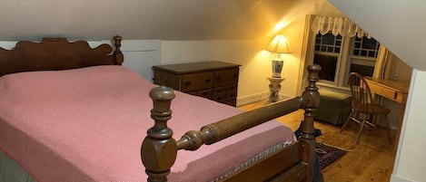 3 chambres, fer et planche à repasser, Wi-Fi gratuit, draps fournis