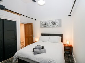 Cottage | Interior - The Court Room at The Institute Executive Apartments (Keith)