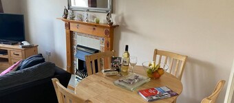 2 Bedroom Sleep 4 House - Private Garden