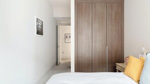 3 habitaciones, tabla de planchar con plancha y wifi 