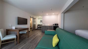 Desk, laptop workspace, iron/ironing board, free WiFi