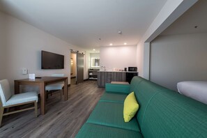 Desk, laptop workspace, iron/ironing board, free WiFi