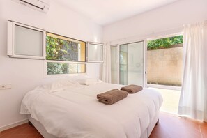 5 slaapkamers, een strijkplank/strijkijzer, gratis wifi