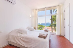 5 slaapkamers, een strijkplank/strijkijzer, gratis wifi, beddengoed