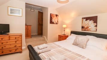 Cottage | 3 bedrooms, individually decorated, individually furnished, free WiFi