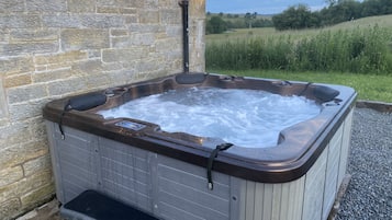 Cottage | Property grounds